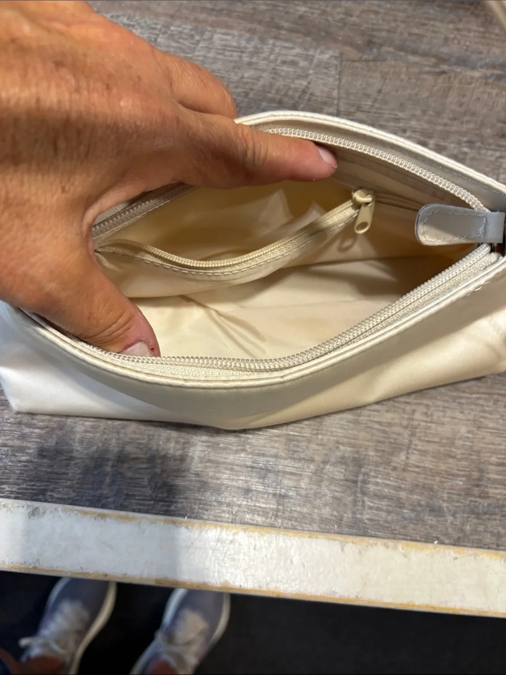 Elegant Cream Satin Shoulder Bag - Minimal Evening Clutch